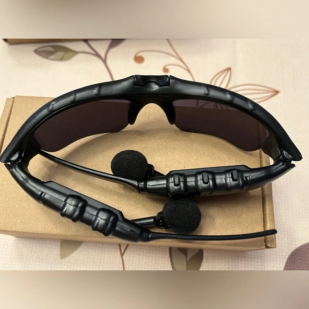 Wireless bluetooth speaker Sporty Black smart Sunglasses charger cord cloth new